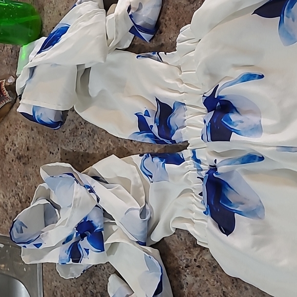 Romper sz 6 - Picture 7 of 7